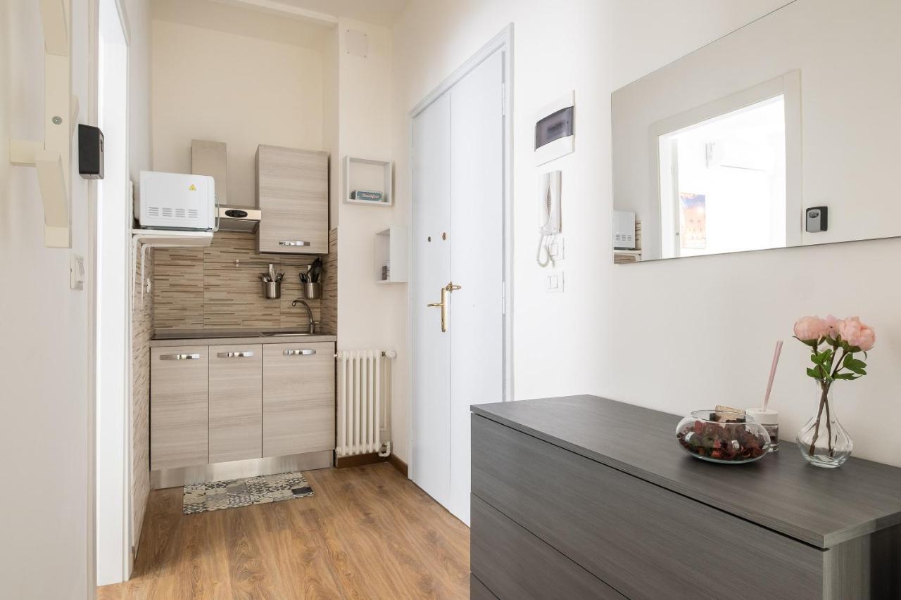Studio 24 - Holiday & Business Apartment Bologna Eksteriør bilde